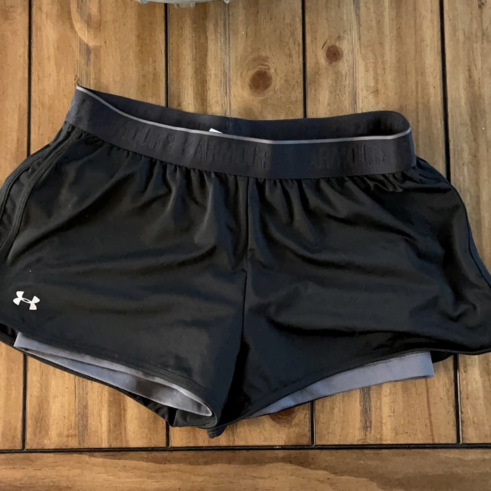 under amor shorts